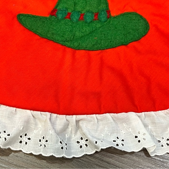 Handmade Red And Green Cowboy Hat Christmas Tree Skirt Ruffle Edge - Picture 16 of 16